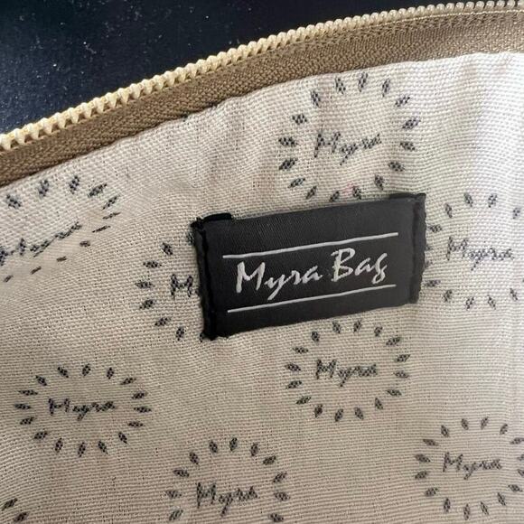 ˚₊‧꒰ა ☆ ໒꒱ ‧₊˚MYRA BAG Upcycled Canvas Faux Leather Small Crossbody Bag (5D-DQ) - Picture 5 of 8
